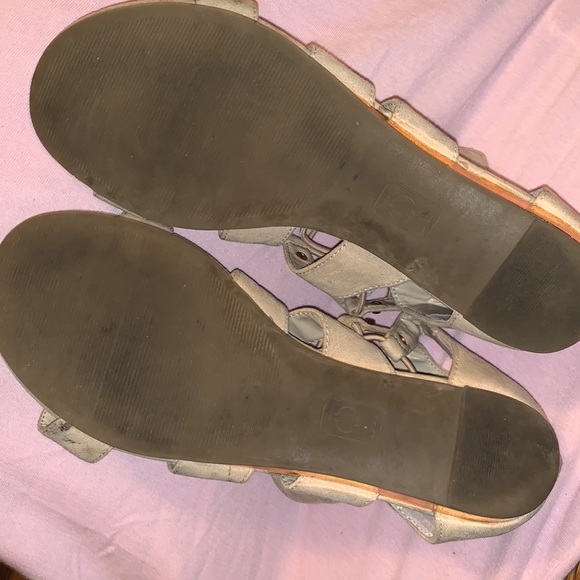 7 1/2 Ladies J. Lo Nude and Rose Gold Sandals 7.5 Jennifer Lopez Women’s Shoes - Picture 4 of 5